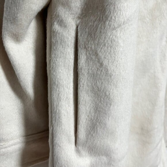 Bluenotes Oversized Cream Shacket – Size XL - Picture 7 of 12